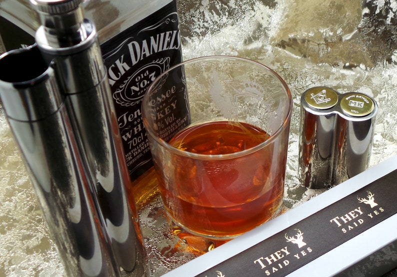 Master Mason Blue Lodge Cigarette Case - Hip Flask Custom Engraved Tube Holder Gift Box - Bricks Masons