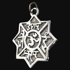 Om Jai Isham Ishvaram Pendant In Silver 8 Gr 3 Cm Art 944 - Bricks Masons