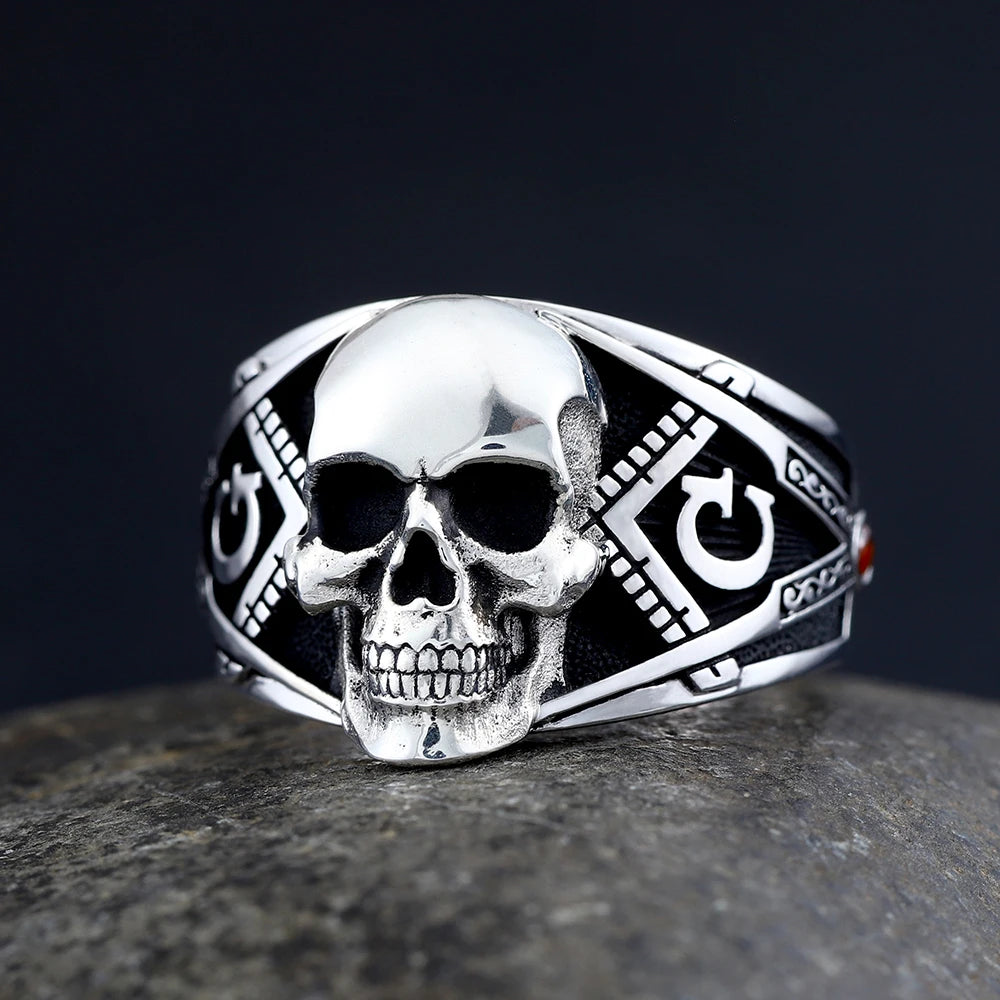 Master Mason Blue Lodge Ring - Square & Compasses G with Antique Skull - Bricks Masons