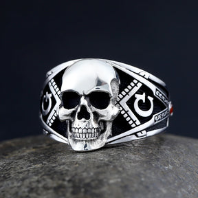 Master Mason Blue Lodge Ring - Square & Compasses G with Antique Skull - Bricks Masons