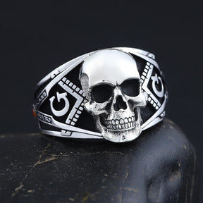 Master Mason Blue Lodge Ring - Square & Compasses G with Antique Skull - Bricks Masons