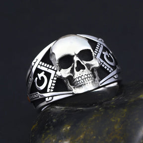 Master Mason Blue Lodge Ring - Square & Compasses G with Antique Skull - Bricks Masons