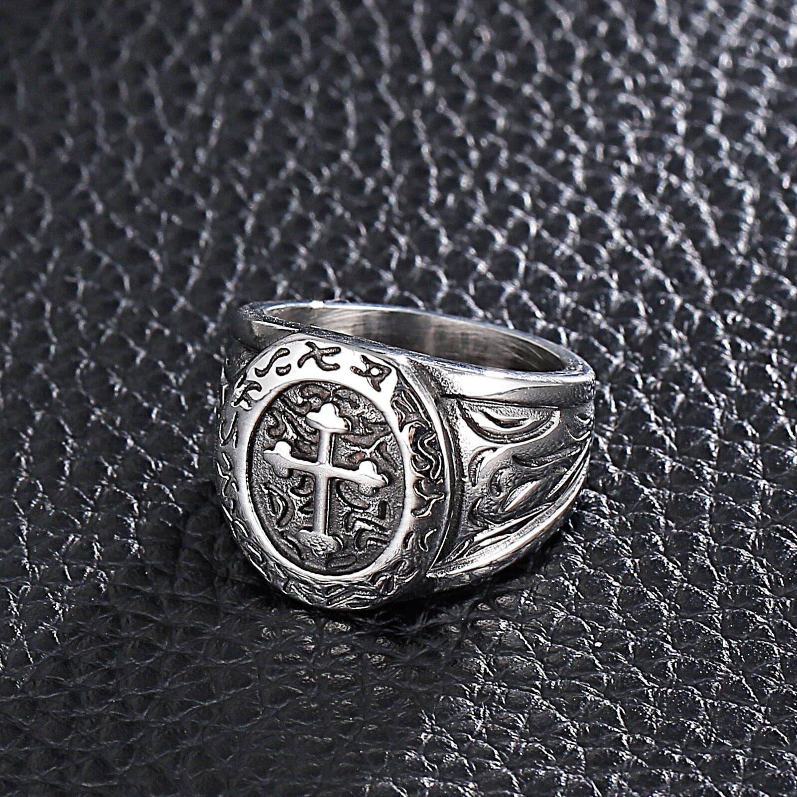 Knights Templar Ring - Vintage Motif - Bricks Masons